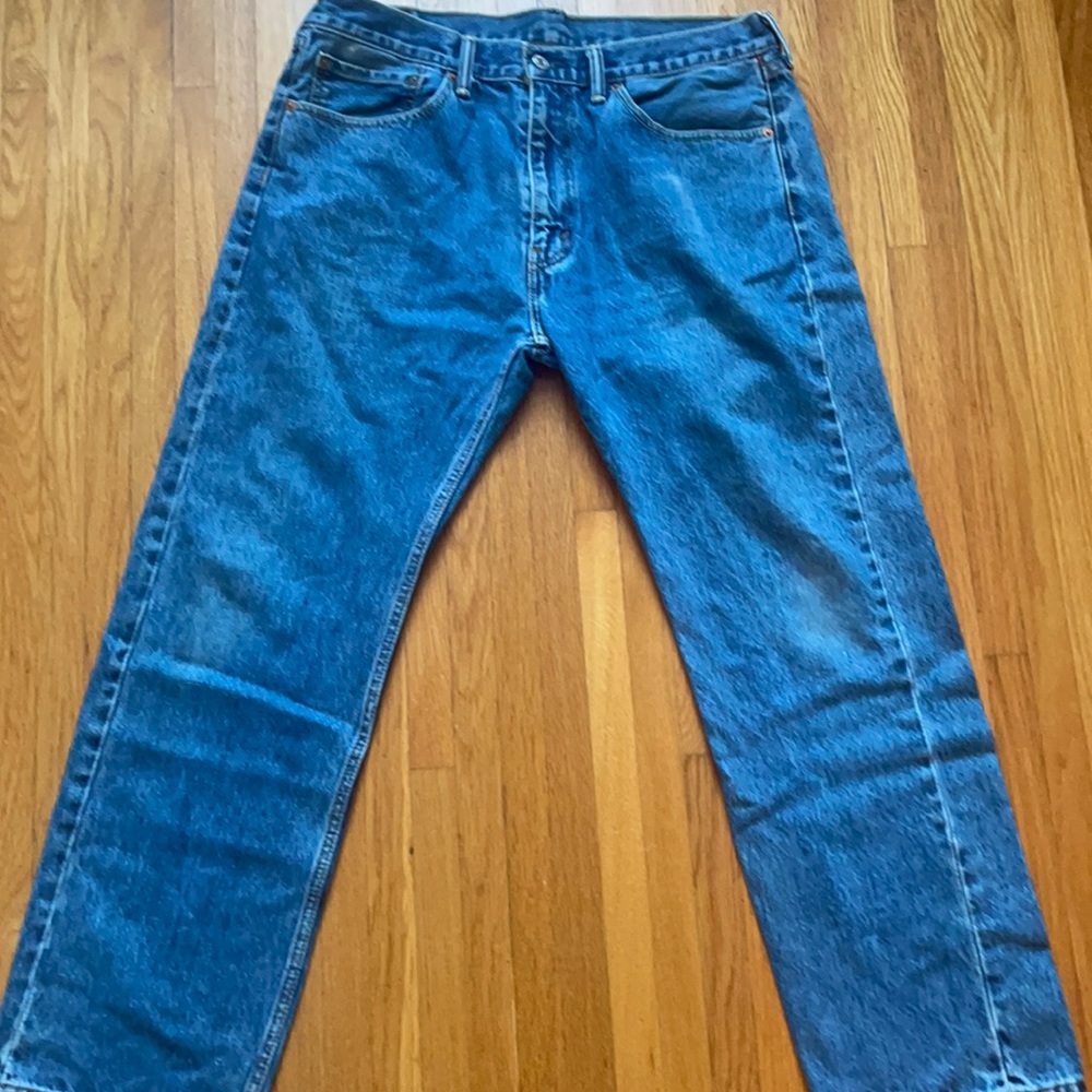 Vintage Levi’s 505 jeans waist size 36 length is 30